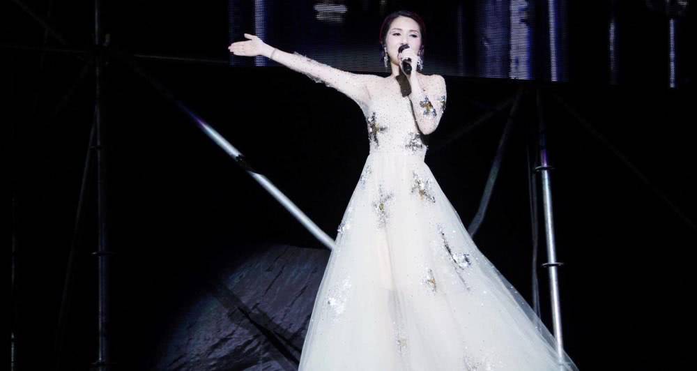 那些TVB女神们的近况:陈法拉嫁给爱情,黎姿弃艺从商自信优雅