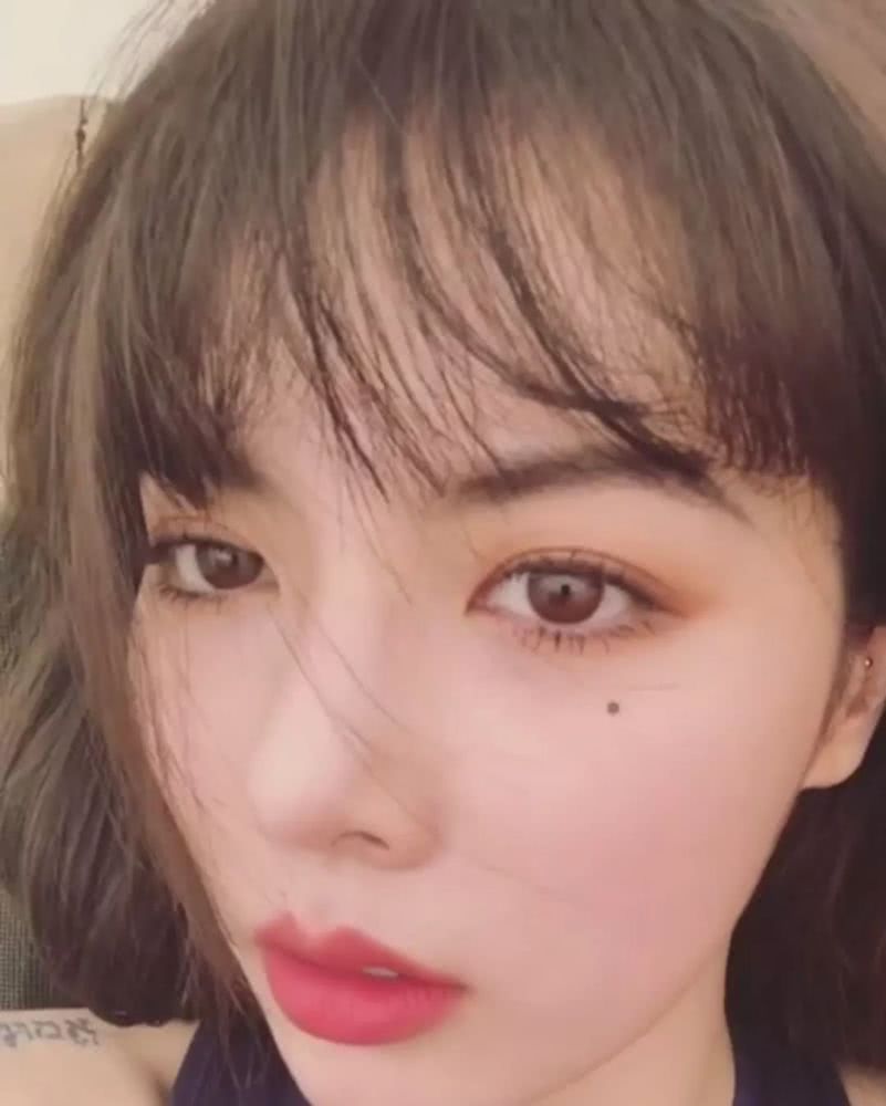 泫雅的颜值又回来了?卸掉舞台妆的她只需5分钟就能美回巅峰