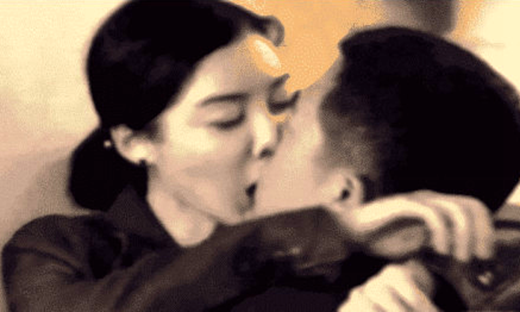 演员吻戏为何没有下半身?真相曝光后,网友:太不像话了!