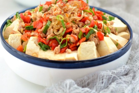 豆腐怎么做好吃?这道家常豆腐粉丝少油少盐营养健康又减肥