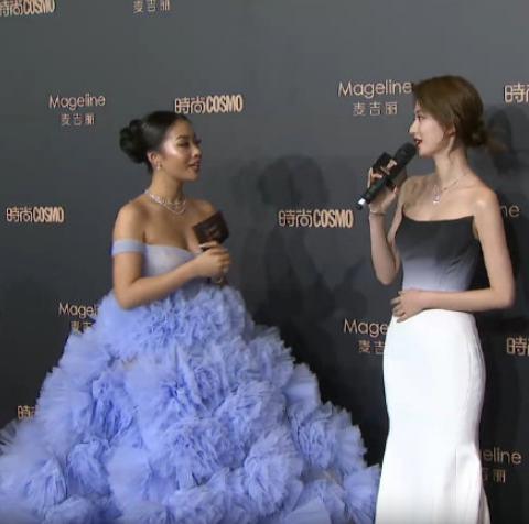 COSMO红毯众星出席，陈都灵全程翻白眼，朱丹妆容引热议