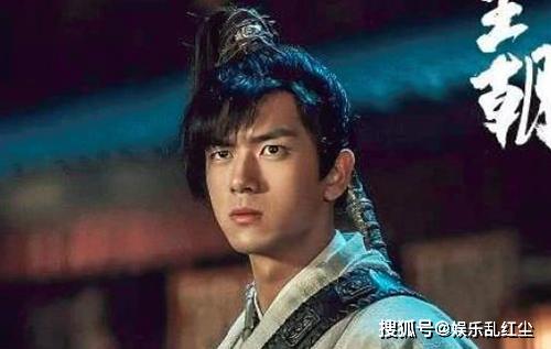 李现回应无名指戴戒指，因手指适合就戴，哭戏却被吐槽！