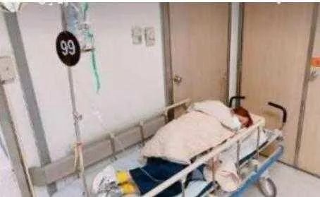 高以翔猝死后,接二连三有明星突然出事,但他们很幸运被及时救治