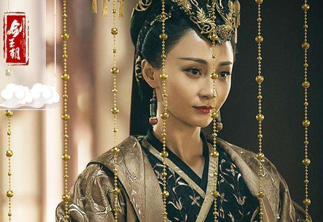 《剑王朝》中的七仙女：李一桐高傲姚笛美艳，她被赞是小林青霞