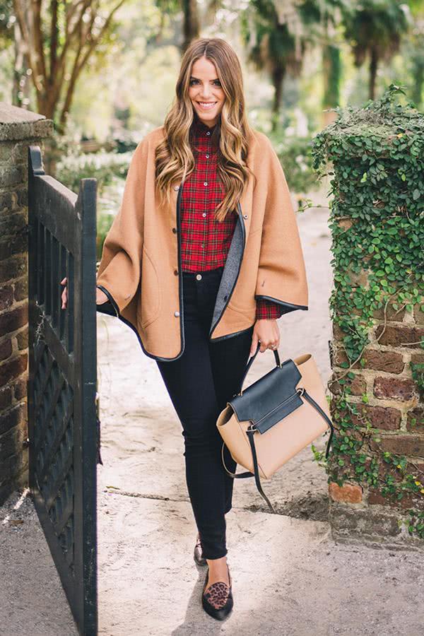 秋冬必备的驼色系穿搭，记住这些穿搭细节，简单中有高级感