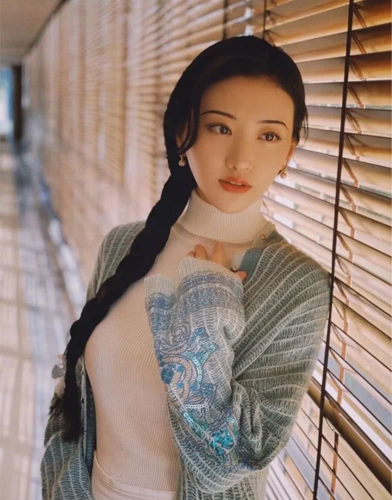 刘亦菲和古力娜扎，谁的颜才配得上“北影校花”四字