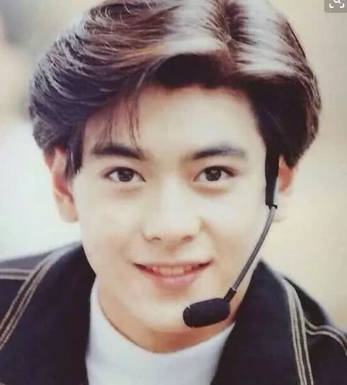 20位男星的18岁,黄磊貌若潘安却落榜,徐峥读上戏时头发还在