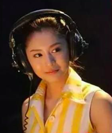 原来李心艾整容前这么美,像颖儿杨颖和谢大脚合体,如今可惜了