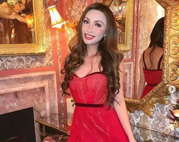 赌王最美外孙女再曝近照,穿低胸裙浓妆艳抹,男友或成千亿孙婿