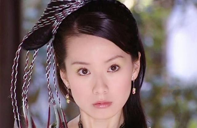 公认的新加坡四美,曾经的白牡丹何仙姑小龙女,谁的美更胜一筹?