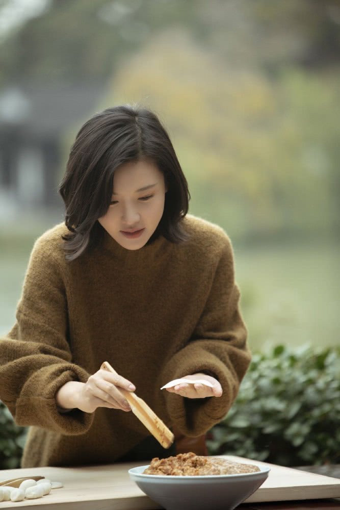 杨子珊太会穿衣,随便穿都能搭出各种好看造型