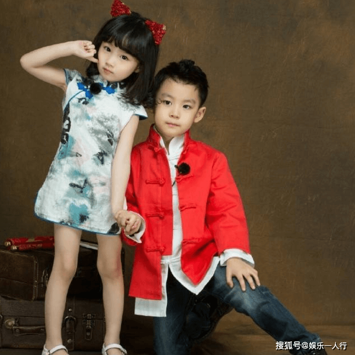 曹颖“女儿”才是整容式长大,小时候与王子两小无猜,近照美成洋娃娃!