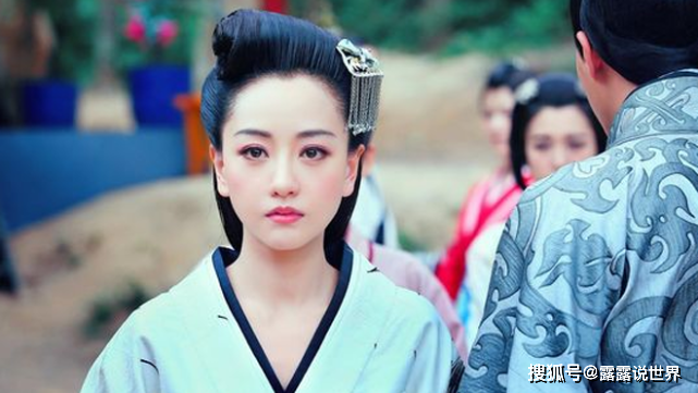 最不“敬业”的女星，颁奖从来不去，出道17年依然很自我！