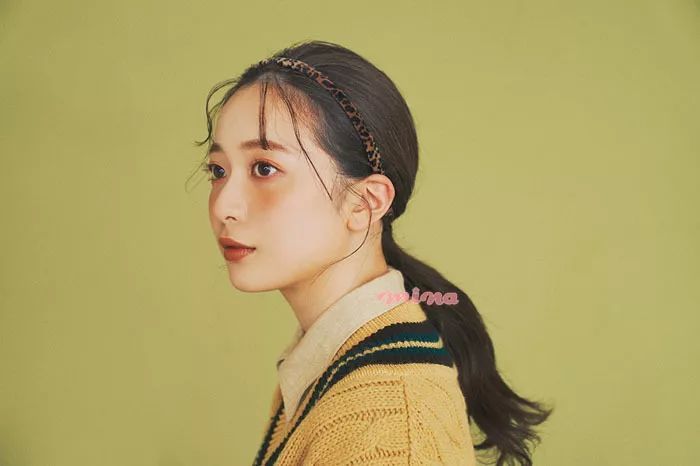 针织衫穿得不如别人好看？可能是发型的问题