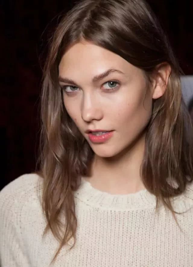 让JENNIE、允儿都迷恋的神仙发型，气质显脸小！谁剪谁好看！