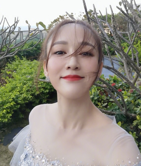 陈乔恩回应粉丝脱粉:没强求你支持我,你还留下来吃饭吗?