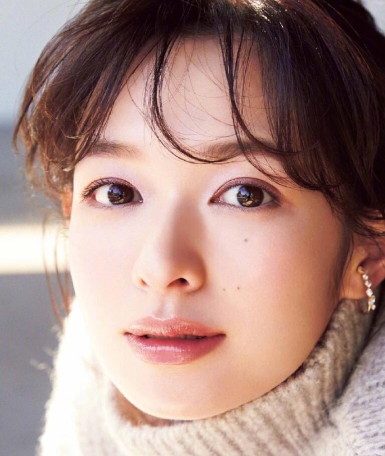 空气感唇妆也太美了！跟着日本第一博主涂这5种颜色，显白又高级