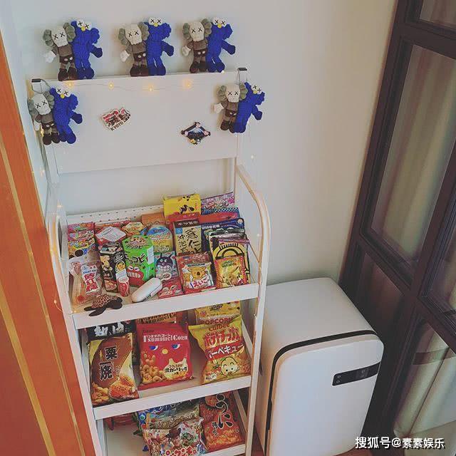 林峰真幸福,张馨月在家给她做营养餐,还一起看动画片