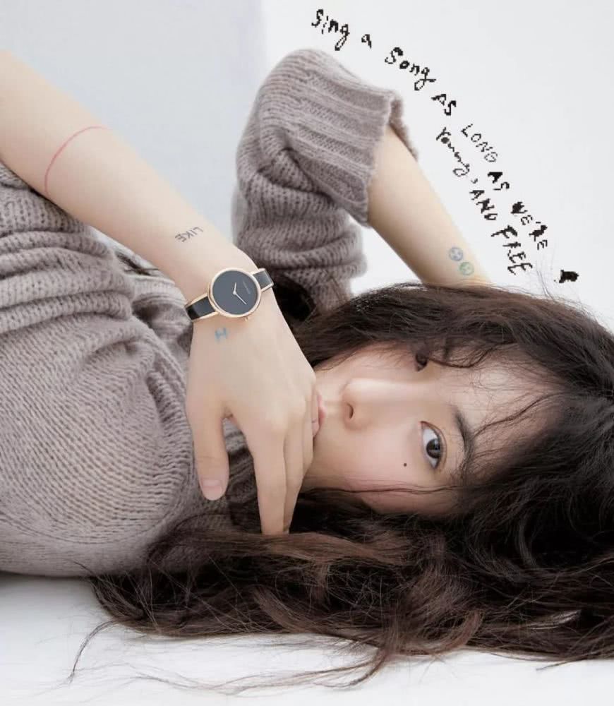 泫雅的颜值又回来了?卸掉舞台妆的她只需5分钟就能美回巅峰