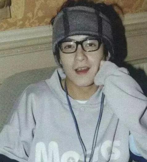 20位男星的18岁,黄磊貌若潘安却落榜,徐峥读上戏时头发还在