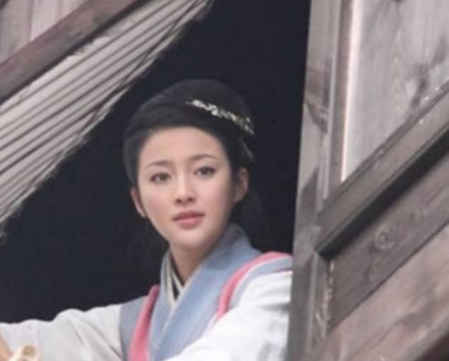 有“亚洲第一美胸”之称,却在动手术后变样,如今成最惨潘金莲