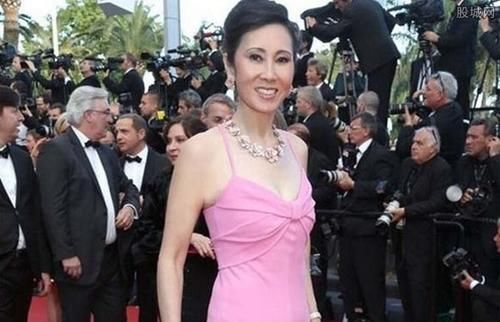 又该羡慕了，王思聪案翻篇，林宁斥资救子，她低调而且是厉害角色