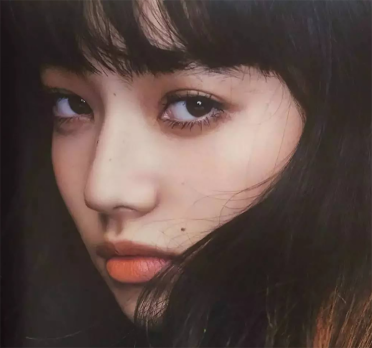 厌世脸走红网络，受到粉丝热捧！如何化出高级厌世妆？