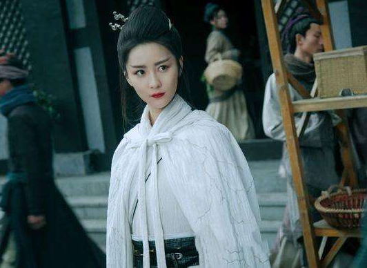 《剑王朝》中的七仙女：李一桐高傲姚笛美艳，她被赞是小林青霞