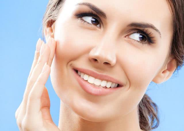 洗完脸后做这3件事，吸收效果翻10倍不止，养成“牛奶肌”很简单