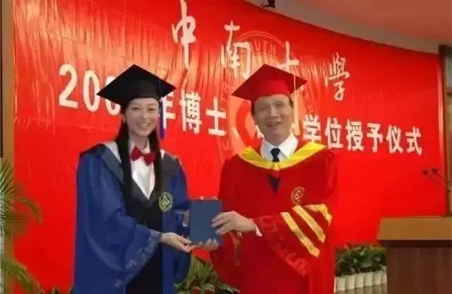 曾与李湘争一姐，婚姻被插足后黯然隐退，还记得“大嘴”舒高吗？