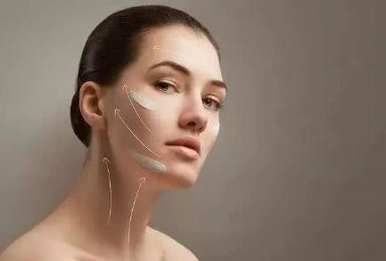 洗完脸后做这3件事，吸收效果翻10倍不止，养成“牛奶肌”很简单