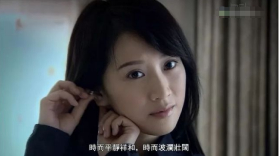 演“小三”出名，爆红后嫁入豪门炫富被嘲，今靠实力成功翻红