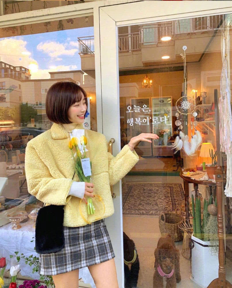 这位韩国小姐姐的冬季时尚搭配温暖又减龄,谁穿谁美