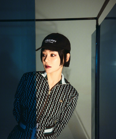 袁姗姗剪掉10年长发短发，新发型配五套造型气质秒变