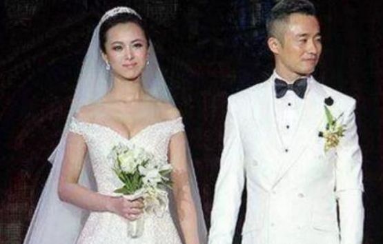 曾是最美主持人，才华不输董卿，抛弃患病男友，今40岁无人敢娶！