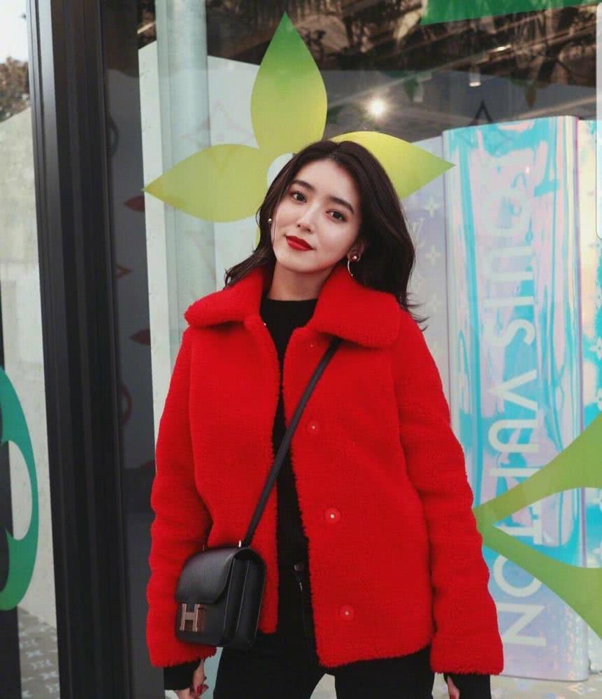 为什么有些小个子女生看着却很高挑?显高的日穿搭,你穿你也高挑