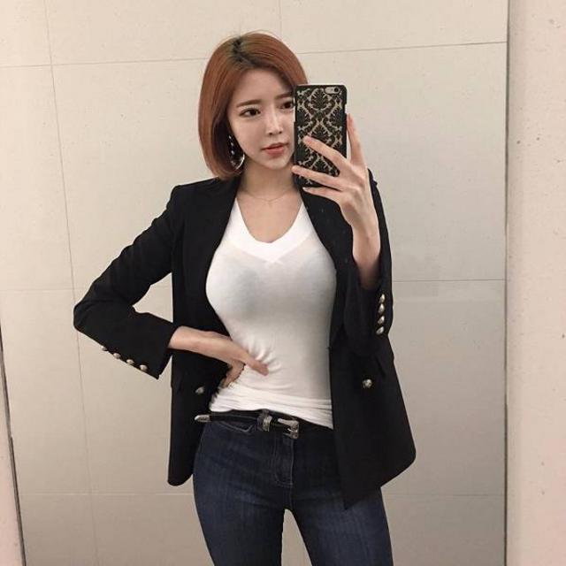 王思聪曾关注过的女人 相差17岁姐弟恋修成正果