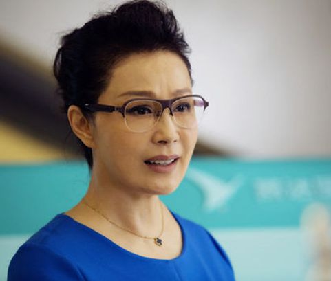 她曾与导演相爱16年，分开后对方恋上小30岁女星，今63岁依旧优雅