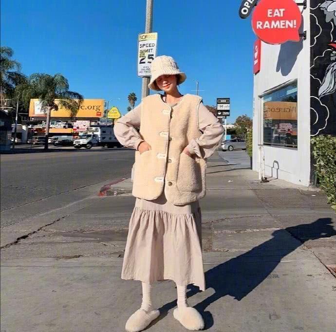 女生不需要买大牌，8套时髦又实用的基本款，保暖显贵又有范儿！