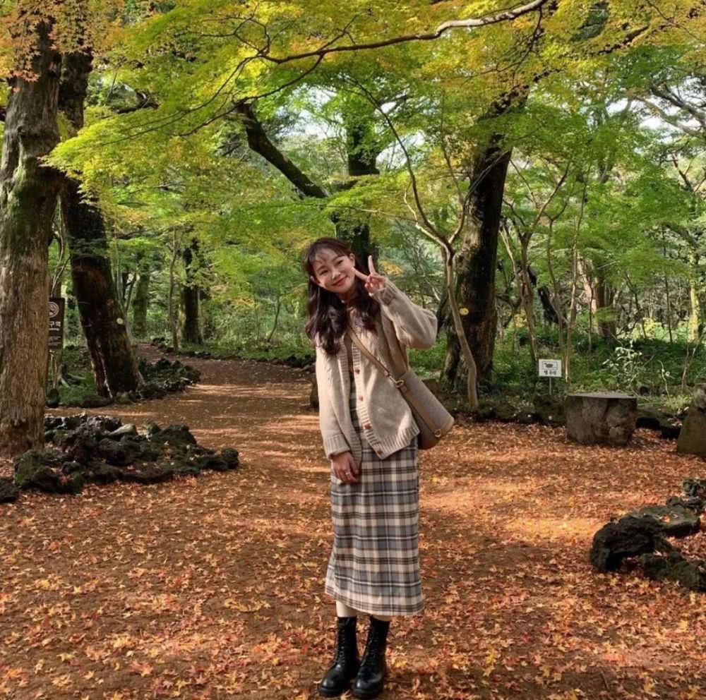 微胖女生怎么穿搭衣好看?冬天这样穿让你看起来瘦了十斤!