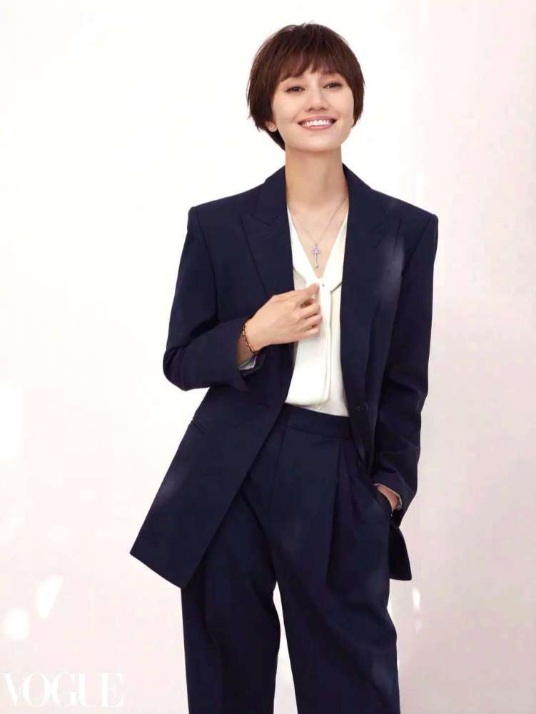 冷冬不适合穿羊毛羔装年轻，这4大穿搭技巧让你洋气又高级