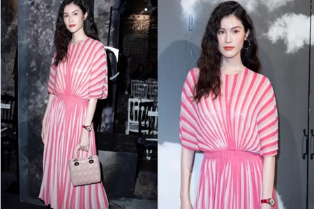 甜美少女的羊毛卷发型图片，增加发亮总有一款适合你