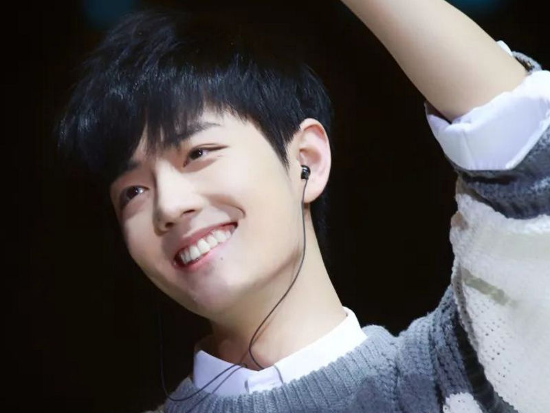 明星中的“漫画脸”,躲过了王俊凯却没熬过最后的他,简直太帅了