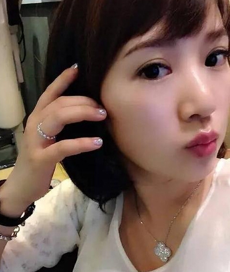 演“小三”出名，爆红后嫁入豪门炫富被嘲，今靠实力成功翻红