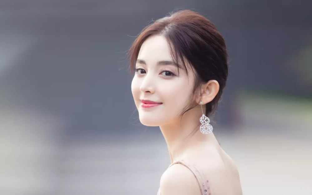 刘亦菲和古力娜扎，谁的颜才配得上“北影校花”四字