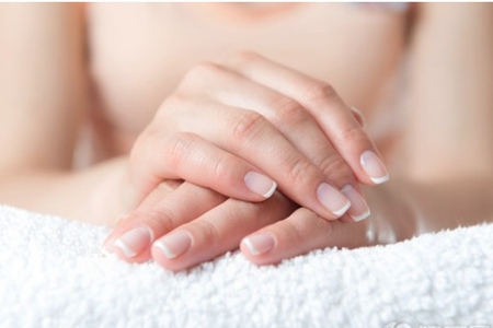 指甲上有竖纹的产生原因,这一种大病征兆要小心预防