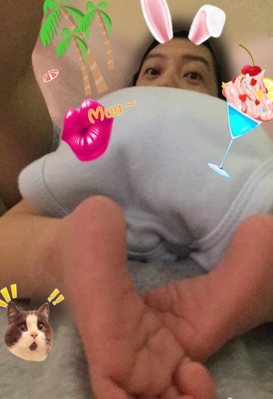 汤唯前男友42岁再爆火,年轻照片被扒出,网友直呼如今胖若两人