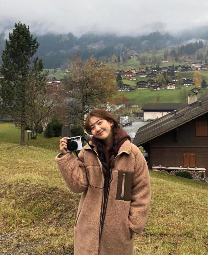 女生不需要买大牌，8套时髦又实用的基本款，保暖显贵又有范儿！