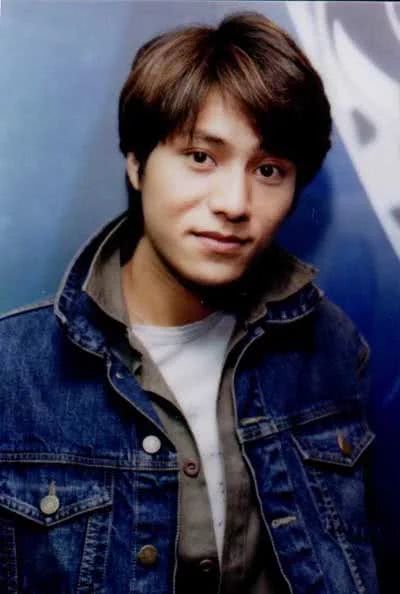 20位男星的18岁,黄磊貌若潘安却落榜,徐峥读上戏时头发还在