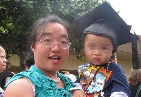 她13岁时在农村喂猪，被张艺谋看中改变一生，今34岁却成这样